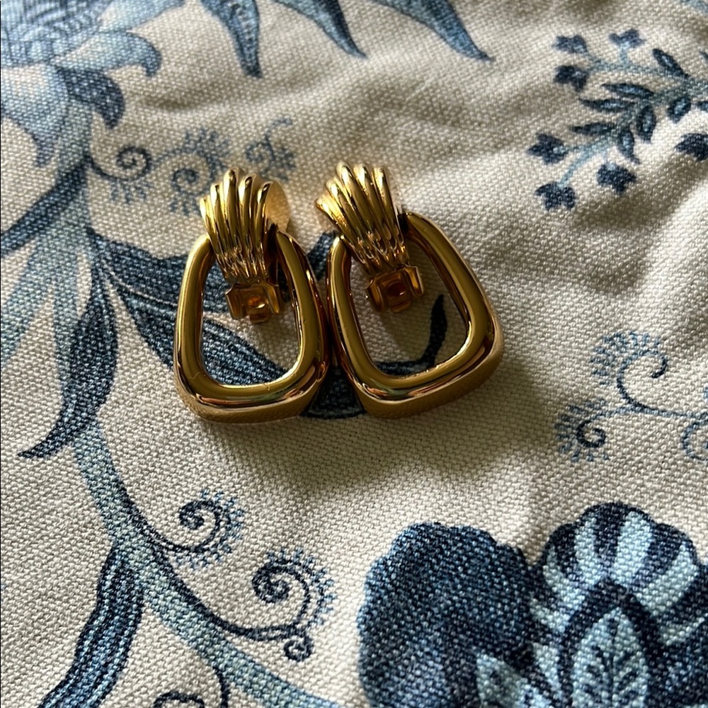 Classic Dior Gold Earrings